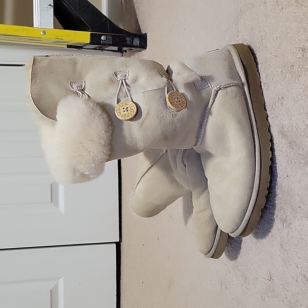 Women's UGG Button Boots